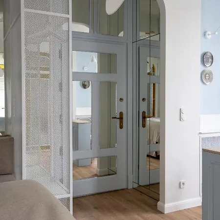 Viu Modern Retro Z Parkingiem *